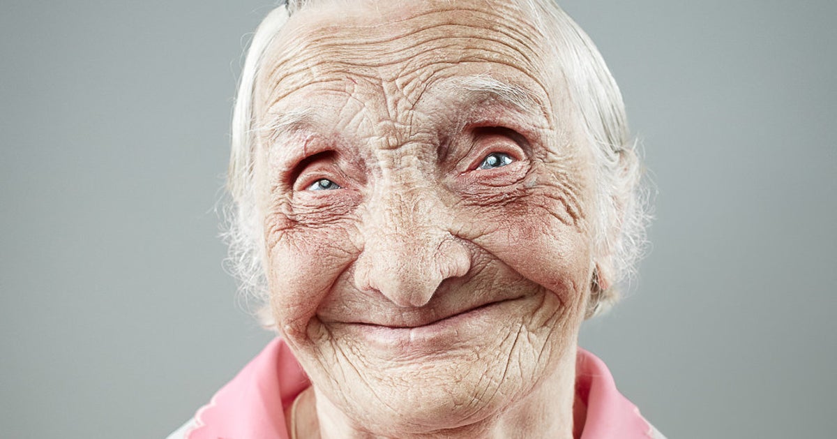 You Won't Stop Smiling At These Photos Of Happy, Grinning Seniors ...
