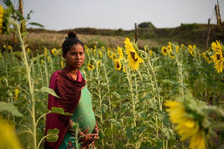 Sharmila G., 14, eloped at age 12 to marry an 18-year-old man. At the time this picture was taken in April 2016, she was seven months pregnant. Sharmila told HRW researchers that she regrets marrying early and leaving school. She said she had no knowledge of pregnancy and reproductive health or family planning, and wishes she had not gotten pregnant.