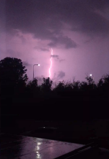 <strong>The skies over Slough, Berkshire</strong>