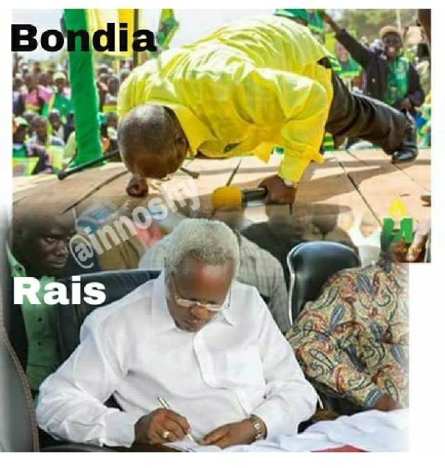 After CCM presidential candidate John Magufuli did pushups at a campaign event, this meme started making the rounds on WhatsApp. It suggests that Ukawa candidate Edward Lowassa is more “presidential” while Magufuli is just a “boxer.”