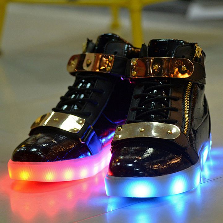http://fluoshoes.com/product/full-moon/