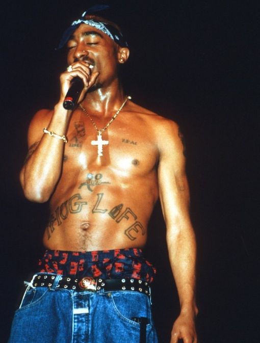 The pants-sagging trend of the ’90s was a huge moment for boxers, and no one pulled off the look better than chiseled, tattooed rapper Tupac Shakur.