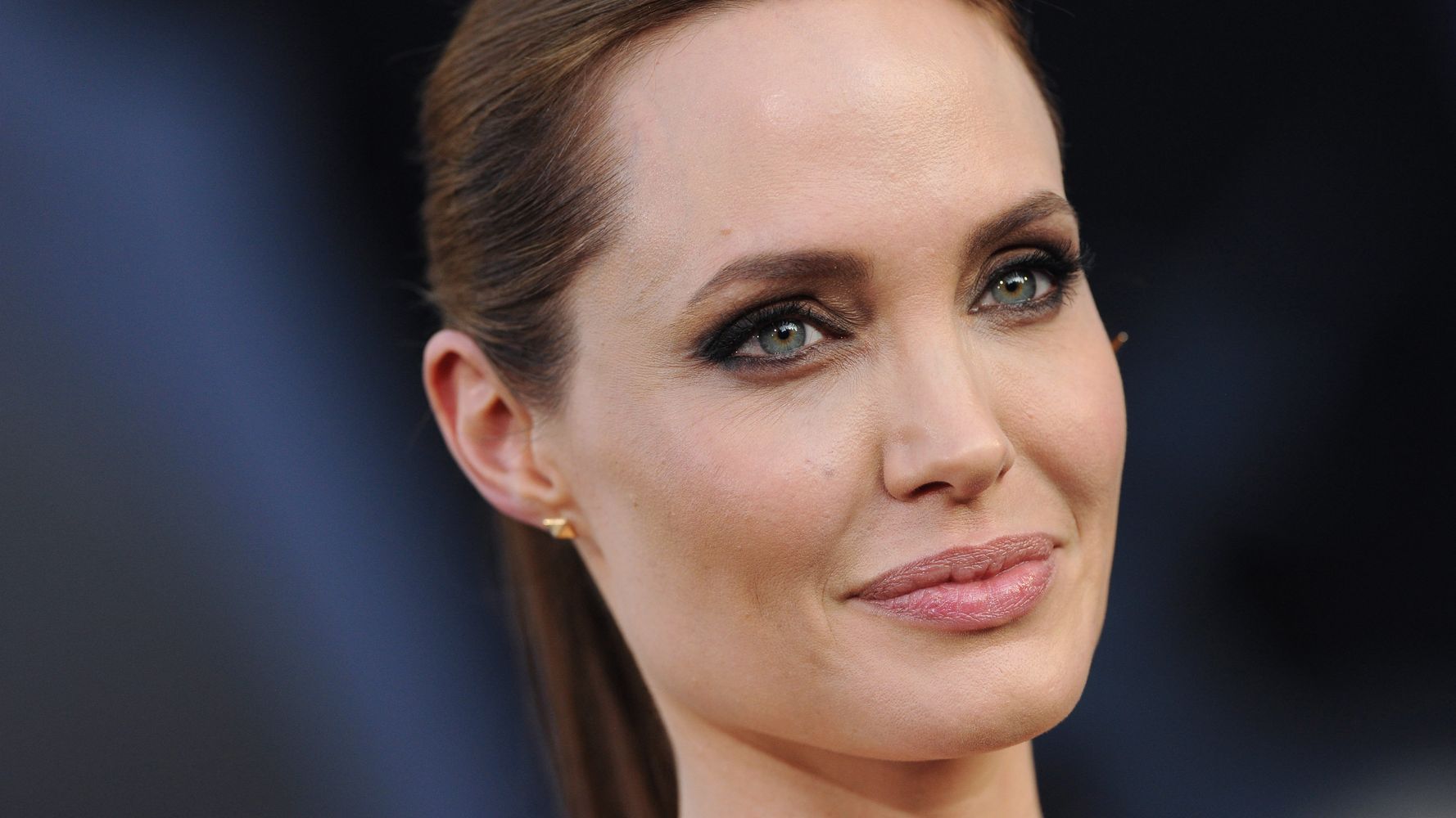 1778px x 1000px - Angelina Jolie Proves Moms Can Also Be Sexual Women | HuffPost Entertainment