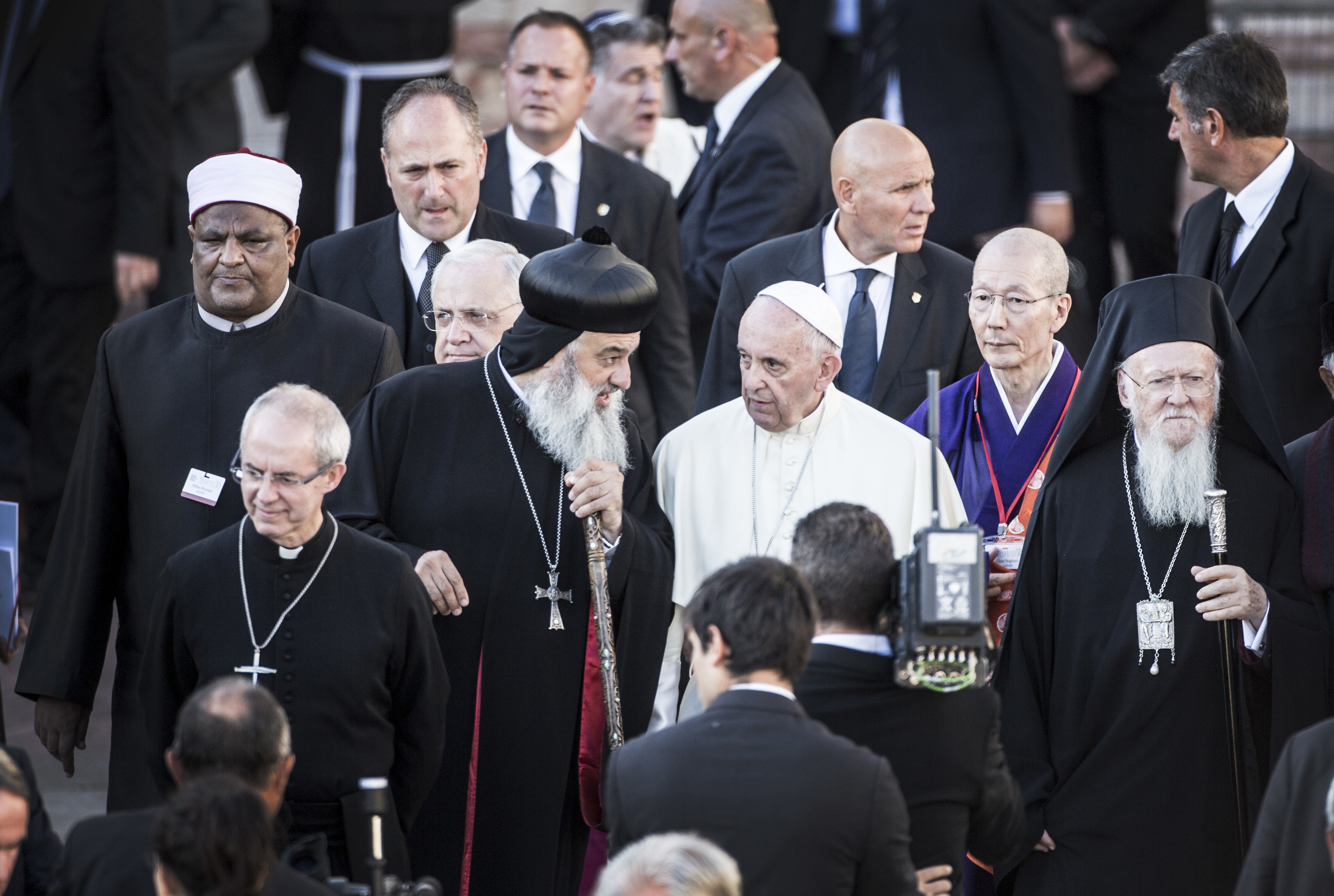 Pope Francis, World Religious Leaders Make Impassioned Plea Against ...