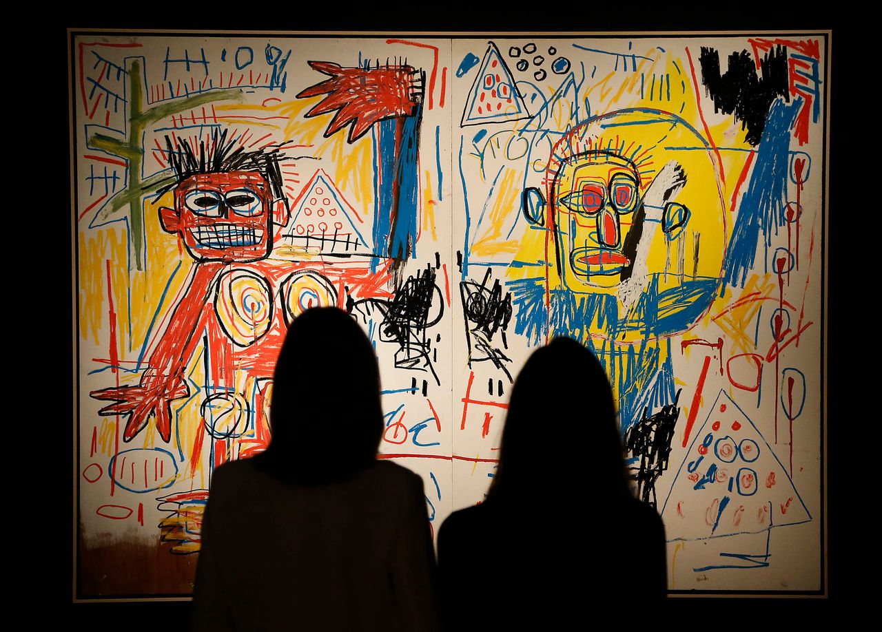 Jones curated an exhibition of Basquiat's work at the Brooklyn Museum that drew 40,000 visitors the final weekend alone. 
