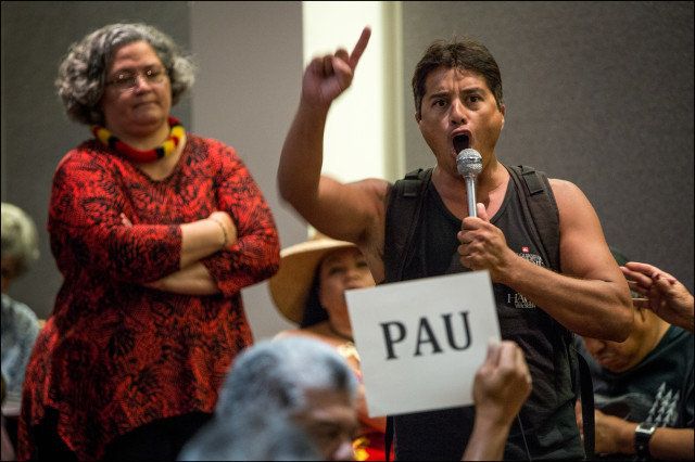 Maurice Rosetti testified during a Department of the Interior public meeting on whether the United States should establish a government-to-government relationship with Hawaii's indigenous community.