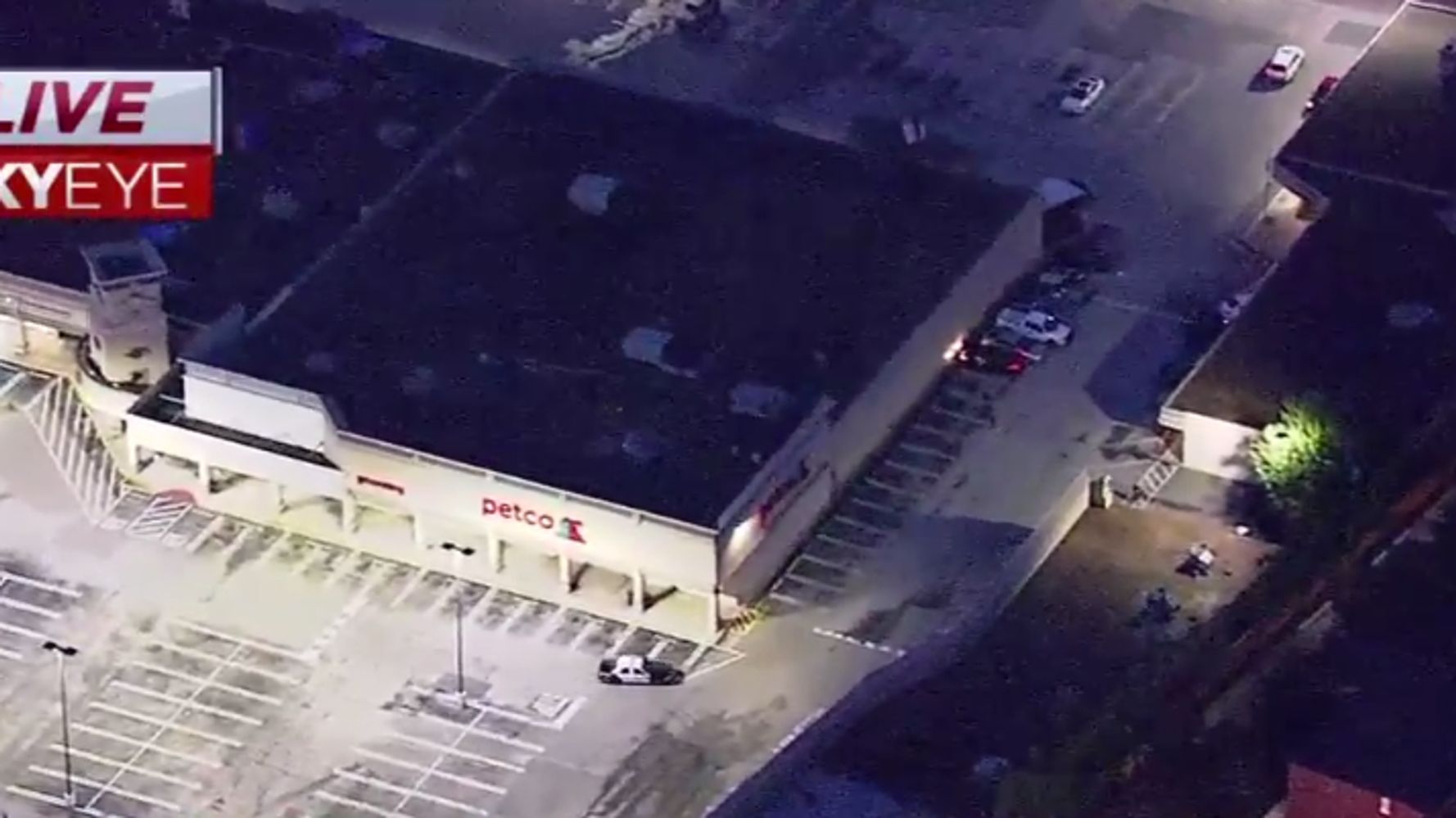 Gunman Killed After Opening Fire Near Houston Strip Mall | HuffPost World