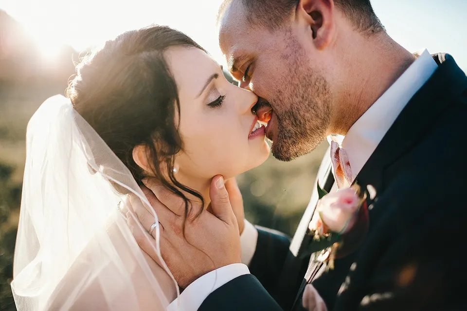 13 Lovely Real Wedding Photos That Will Ease Your Case Of The Mondays