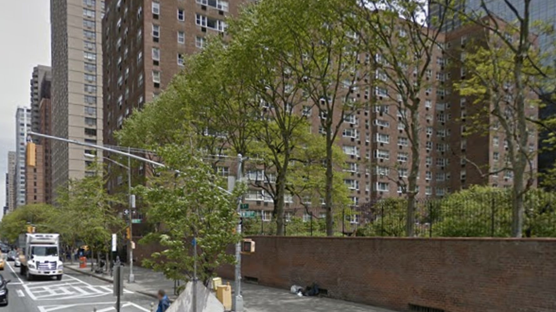 Elite Nyc Private School Faces Gay Rights Lawsuit Huffpost