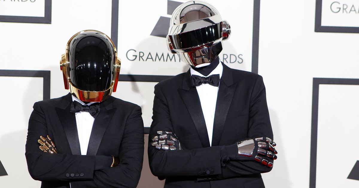 Группа daft punk слушать. Группа Daft Punk. Маска Daft Punk. Daft Punk маски коронавирус. Daft Punk Grammy.