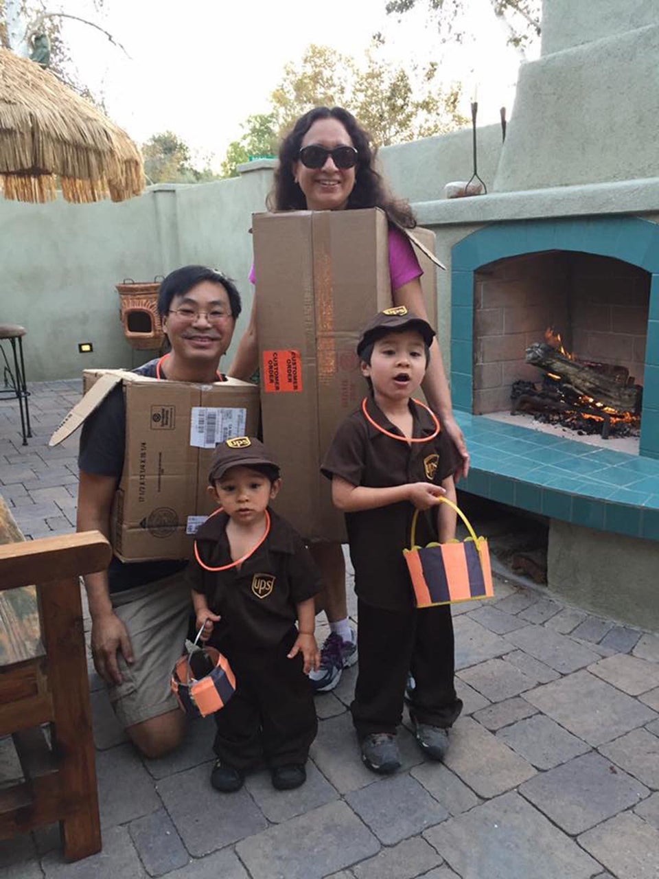 59 Family Halloween Costumes That Are Clever, Cool And Extra Cute ...