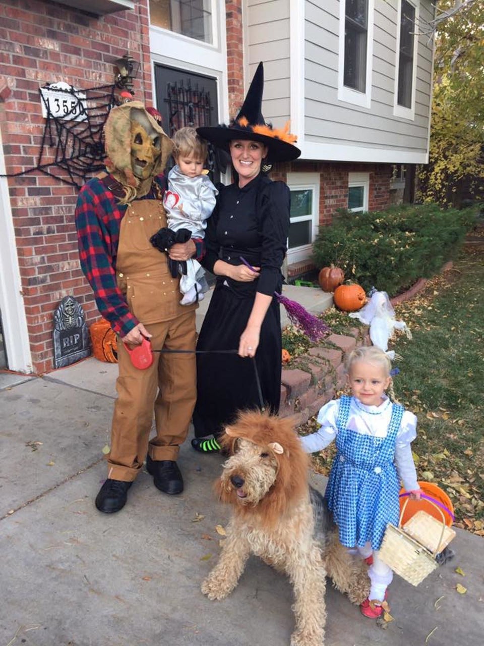 31 days of Halloween costumes: Lego family