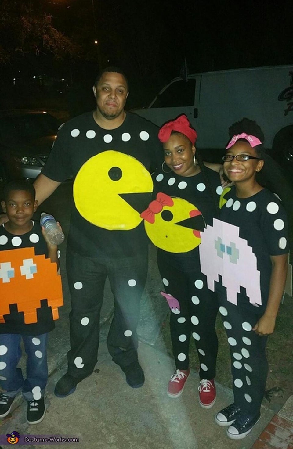 Find some amazingly creative family Halloween costume ideas to make this  Halloween …