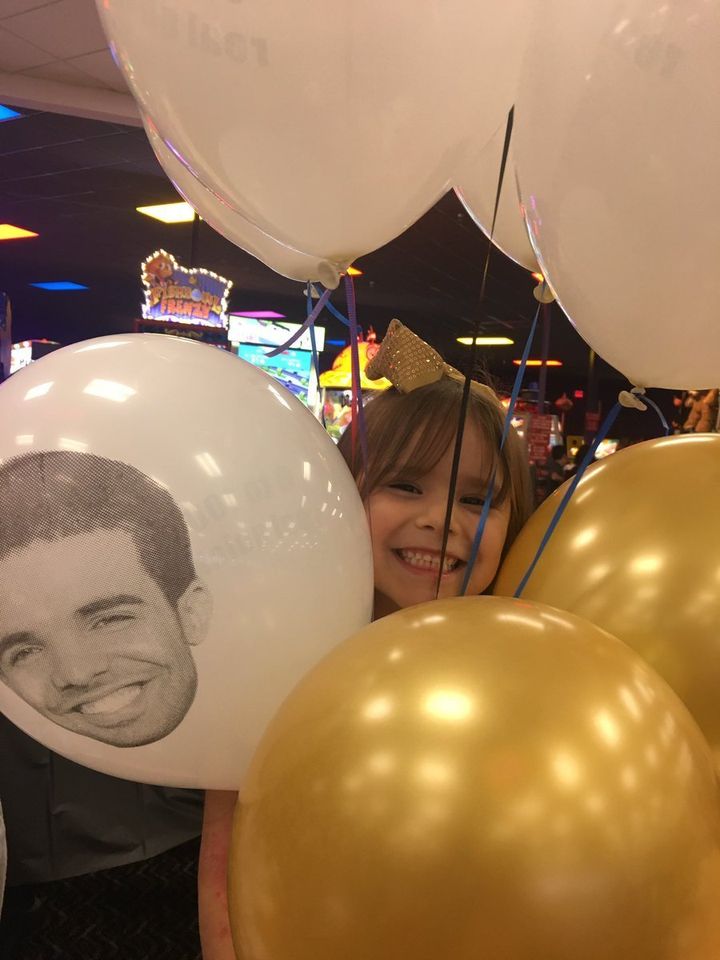 Leah celebrated her sixth birthday with balloons with Drake's face on them.