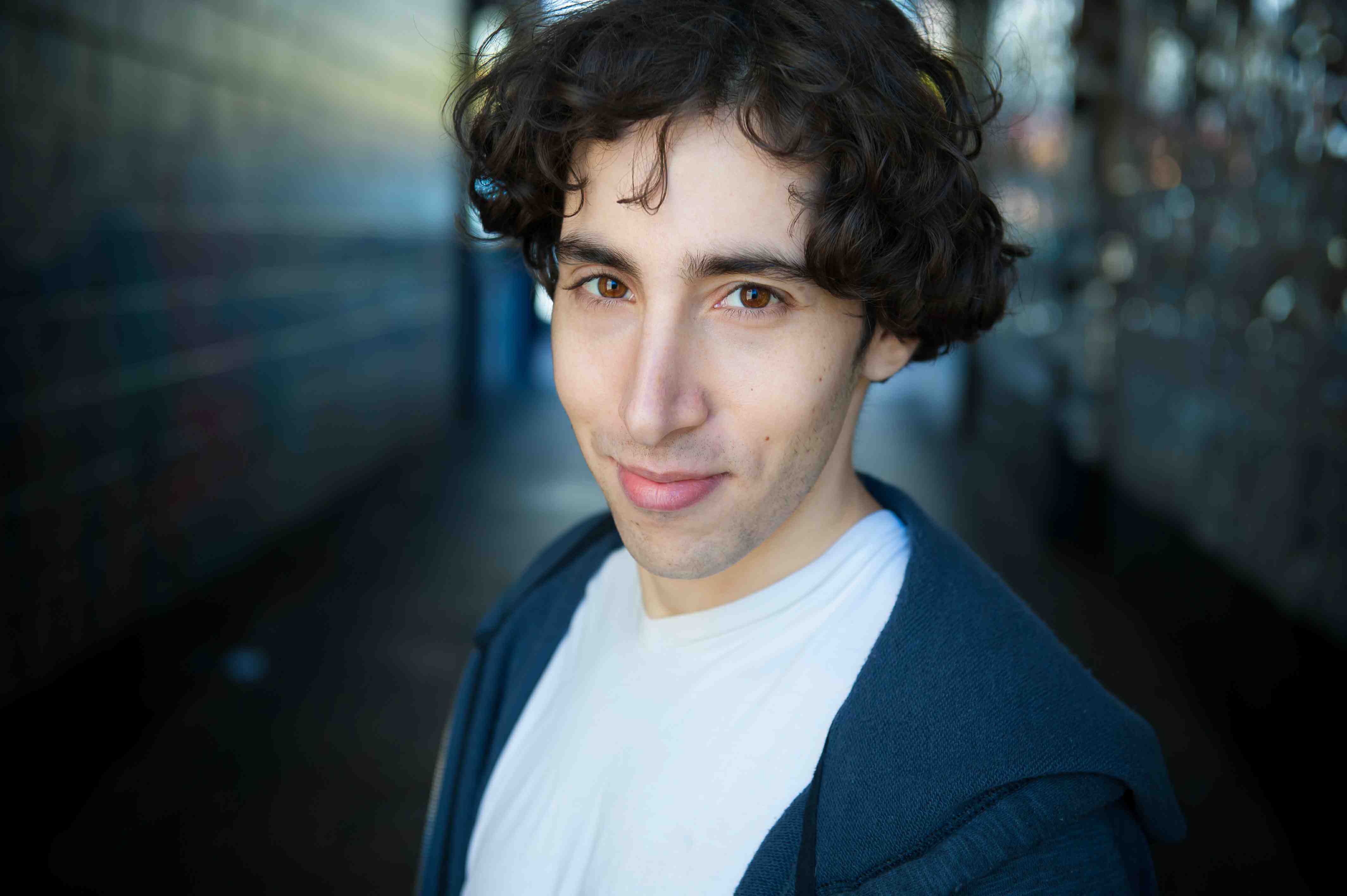 Dave meyers. David meyers. david meyers интуиция. playwright.