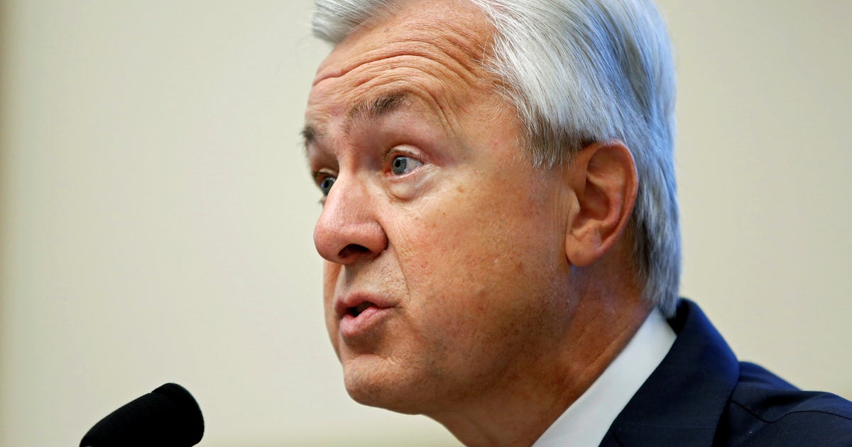 Wells Fargo CEO Should Resign Over 'Egregious Fraud' With Fake Accounts ...