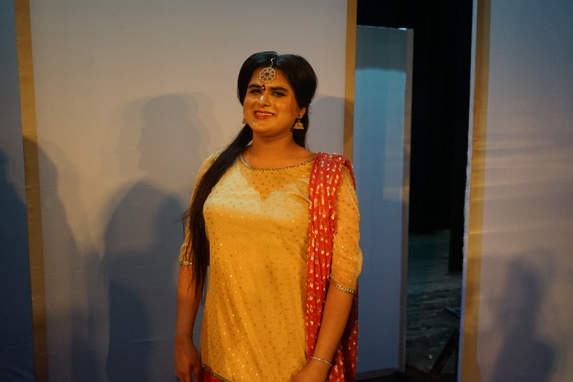 Sunny posing for a picture post-performance. Both Sunny and Jannat were actresses in the showing of Teesri Dhun in Islamabad.