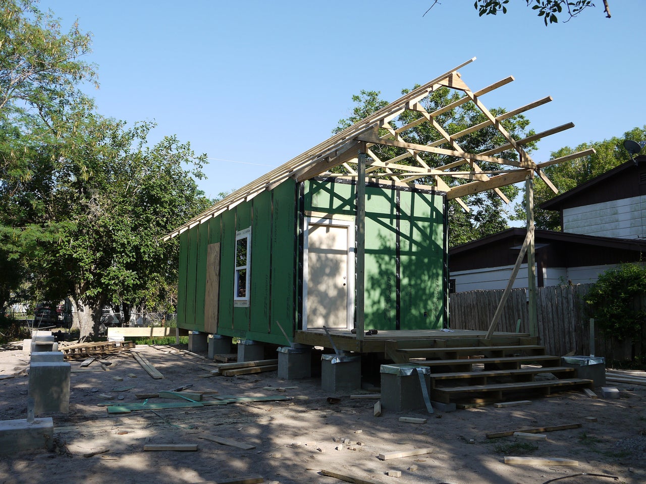 One of the RAPIDO homes for families whose homes are destroyed by natural disasters. The low-cost core unit’s rubberized wall panels keep the house dry without the need for siding.