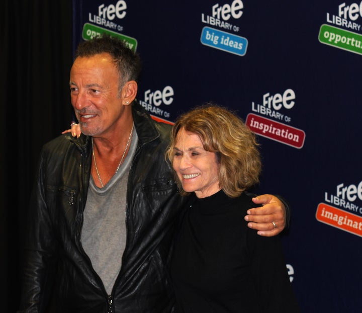 Sandra Kolber gets her long-awaited moment with Bruce Springsteen