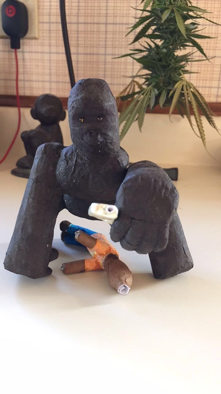 Professional joint roller Tony Greenhand created this fully smokeable tribute to Harambe the gorilla.