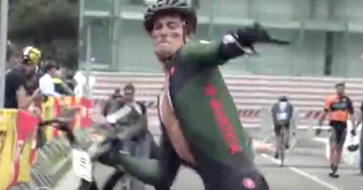 Furious Cyclist Snaps Bike Clean In Two After Race | HuffPost News