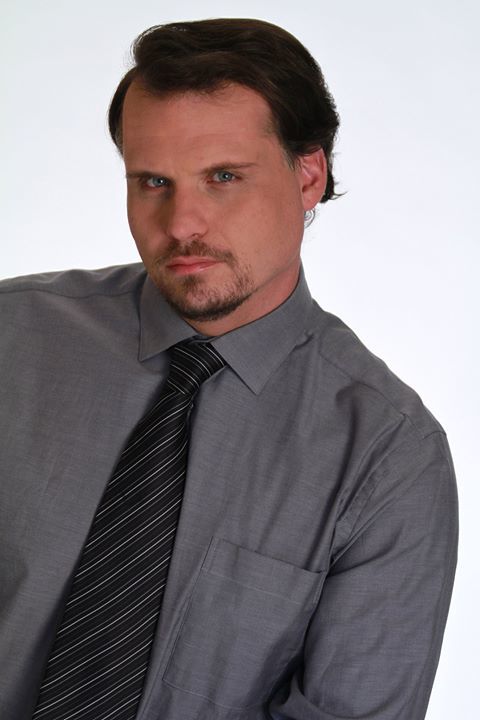 Actor Bill Houskeeper