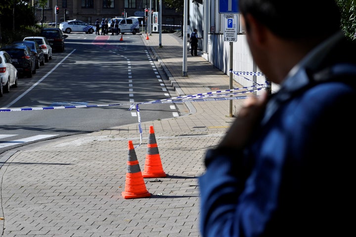 A security perimeter has been set around n the scene where two police officers were stabbed on October 5, 2016 in the Schaerbeek neighbourhood in Brussels.