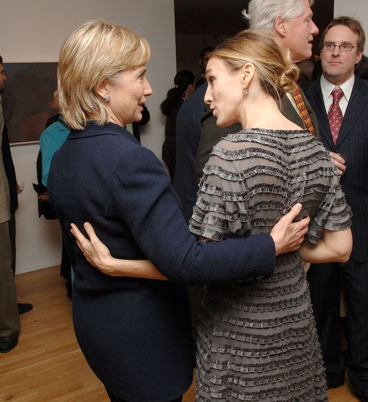 Hillary Clinton and Sarah Jessica Parker at an art opening in 2006.