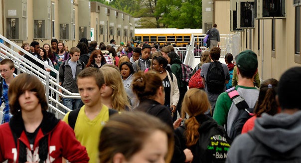 America's Schools Are Built For Tomorrow's Followers | HuffPost Latest News