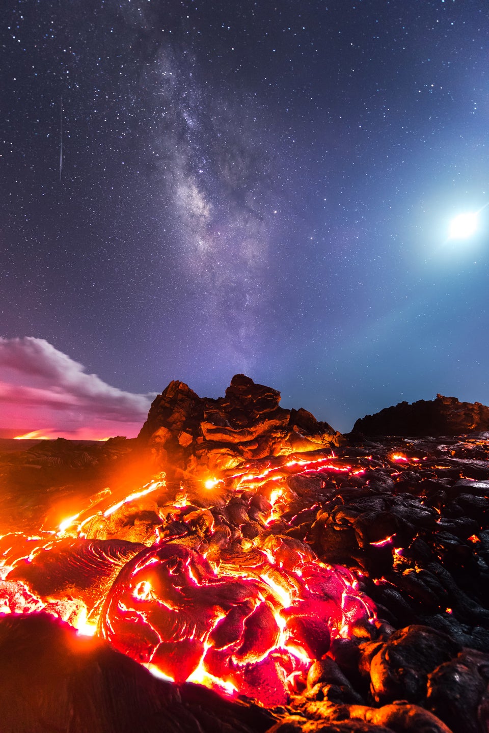 Photographer Captures Lava, Moon, Meteor And Milky Way In One Shot |  HuffPost UK