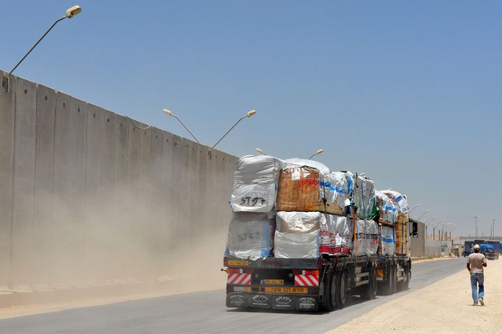Kerem Shalom crossing carrying goods from Israel to the Gaza Strip