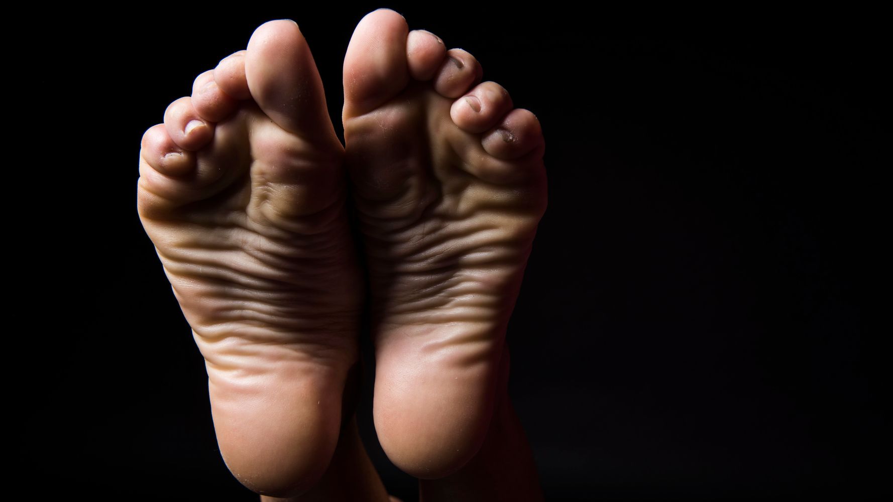 These Honest Images Show How Women Really Feel About Their Feet Huffpost Uk Style And Beauty 2829