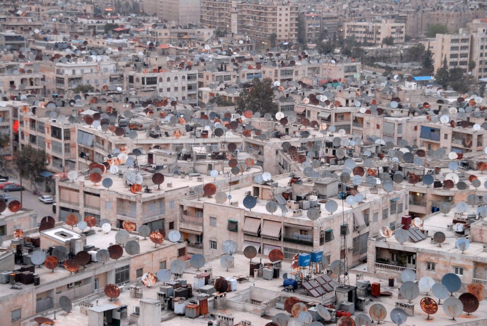 笑顔あふれる人々 歴史的な町並み シリア内戦で失われた古都アレッポの情景 画像集 ハフポスト