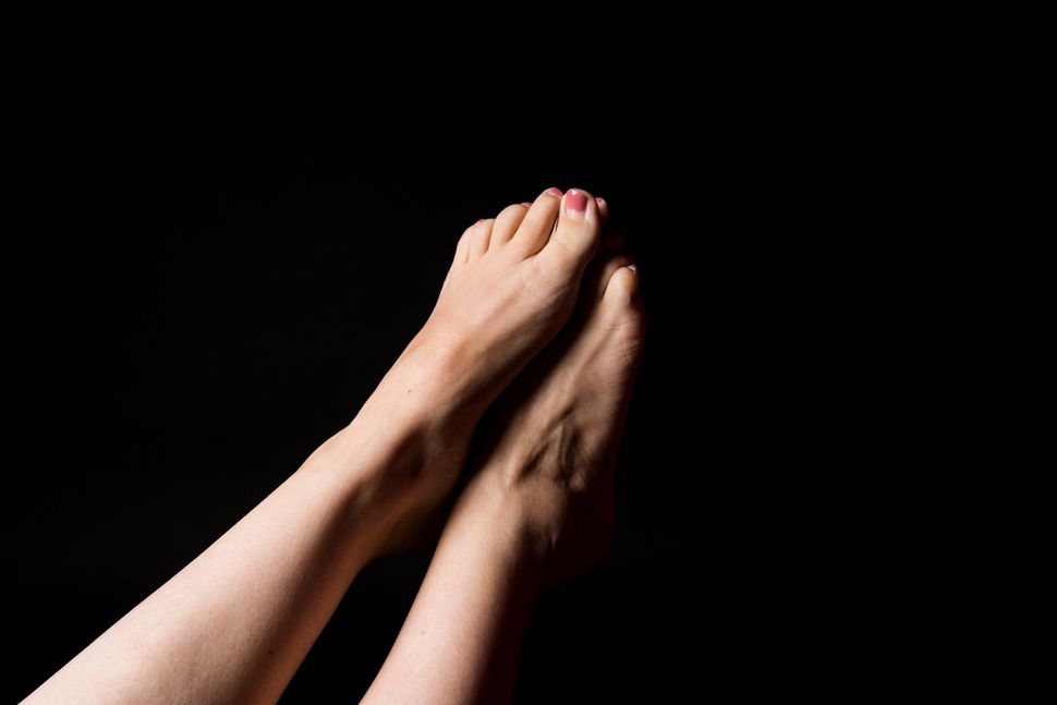 These Honest Images Show How Women Really Feel About Their Feet Huffpost