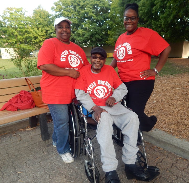 <p>Vera and Eric Smithson with their niece, Deloris Daffin.</p>
