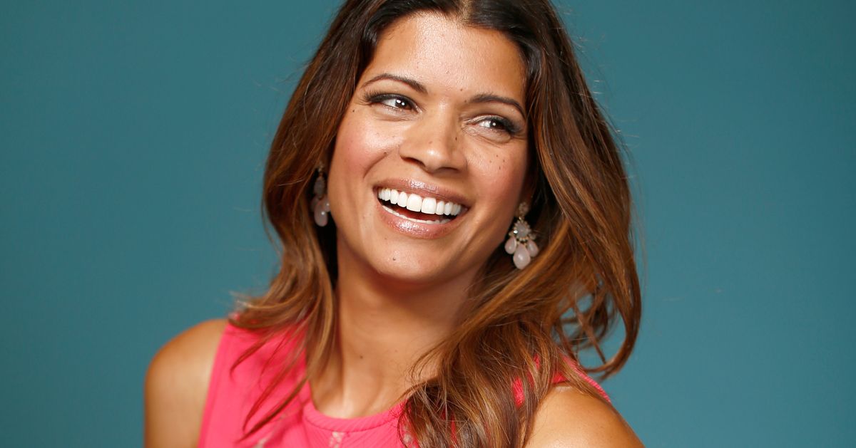 Andrea Navedo Sex Xvideos - TV's Coolest Mom Talks About Her Empowering Role | HuffPost Entertainment