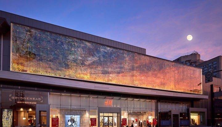 Catherine Widgery. Time’s Shadow: Rideau Centre, Ottowa