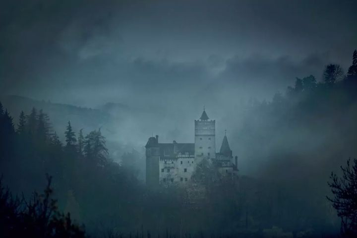<strong>Bran Castle nestles high in the heart of Transylvania </strong>