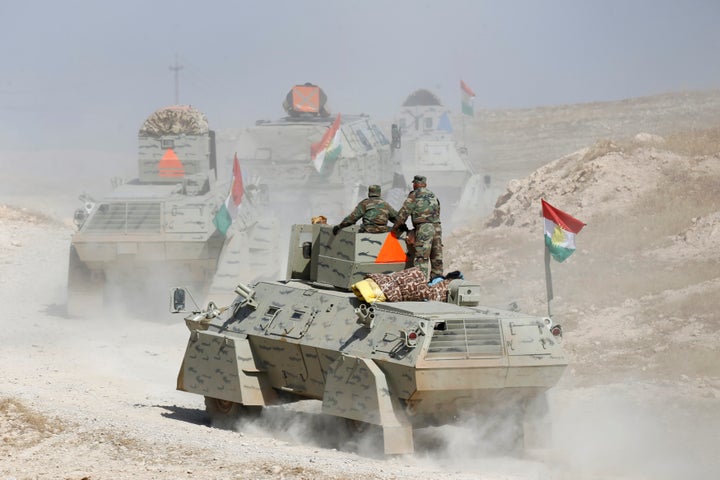 Peshmerga forces advance in the east of Mosul to attack Islamic State militants in Mosul, Iraq, October 18, 2016.