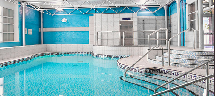 <strong>Students have been enjoying the pool and gym at the hotel while they wait for their accommodation to be finished </strong>