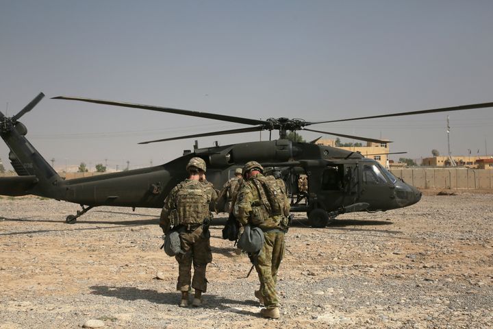 US soldiers leave Nineveh Joint Operations Command Headquarters with helicopters to go to Al-Kayyara district and around Mosul, in Nineveh, Iraq on October 19, 2016.