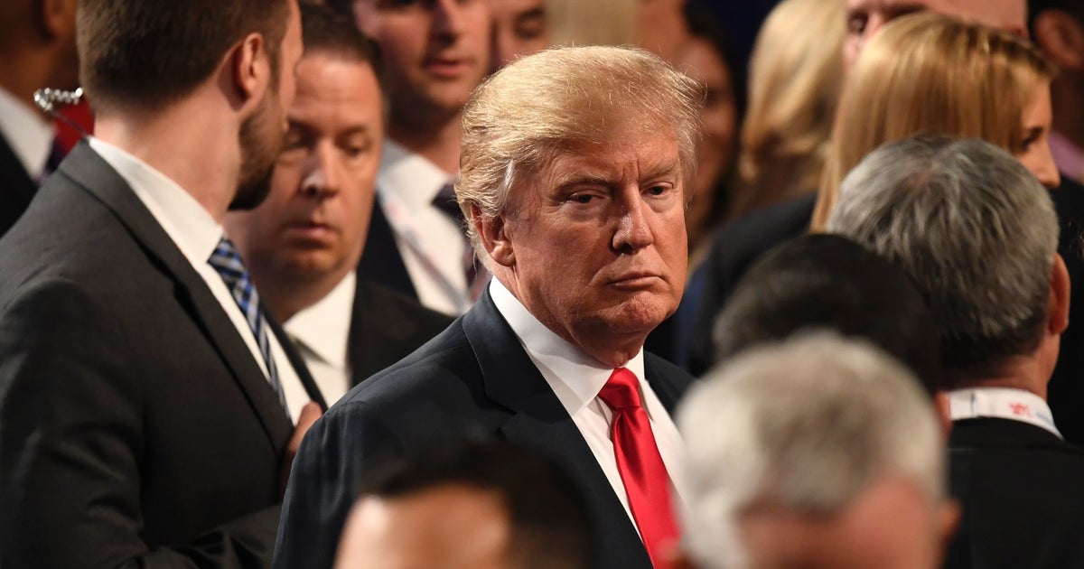 Cameras Catch Donald Trump Looking Very Angry After Final Debate ...