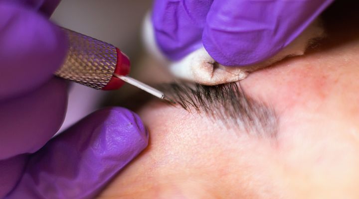 9 Things You Need To Know Before Getting Your Eyebrows Tattooed On |  HuffPost Life