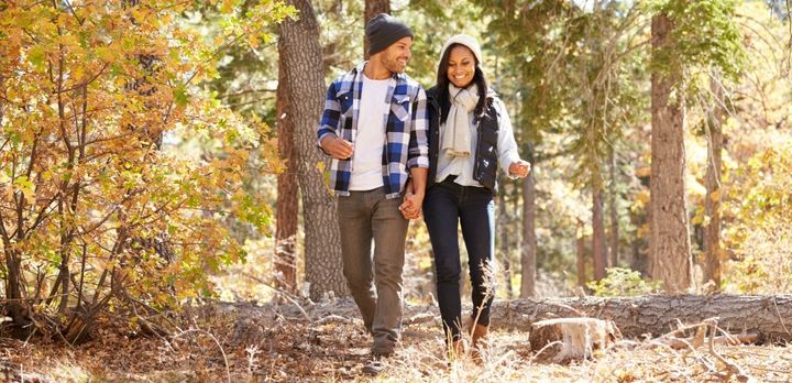 Dating can be a budget-buster if you aren't careful. Here are 10 ways to minimize costs.