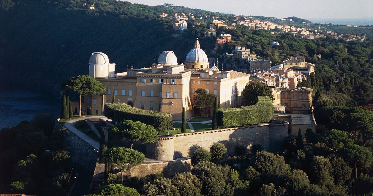 Castel Porn - The Summer Estate Too Lavish For The Pope Is Now Open For Tourists |  HuffPost Religion