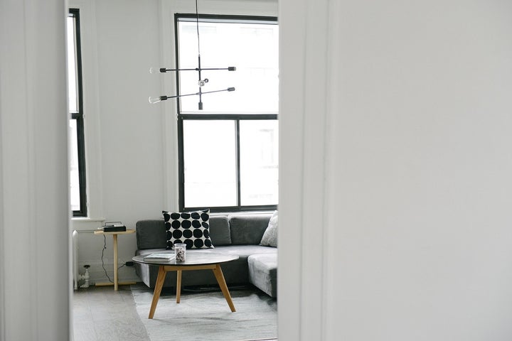 A 25 Percent Restocking Fee For Sofa That Doesn T Fit Come On Living Es Wants Michael Wicks To Pay 220 Return A Sofa That Didn T Fit Through His Door Is Too Much