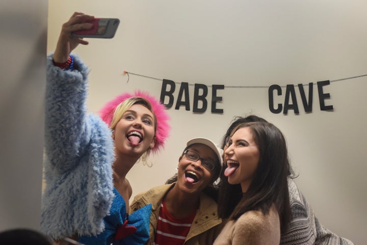 Any visit with Miley wouldn't be complete without a tongue-out selfie.