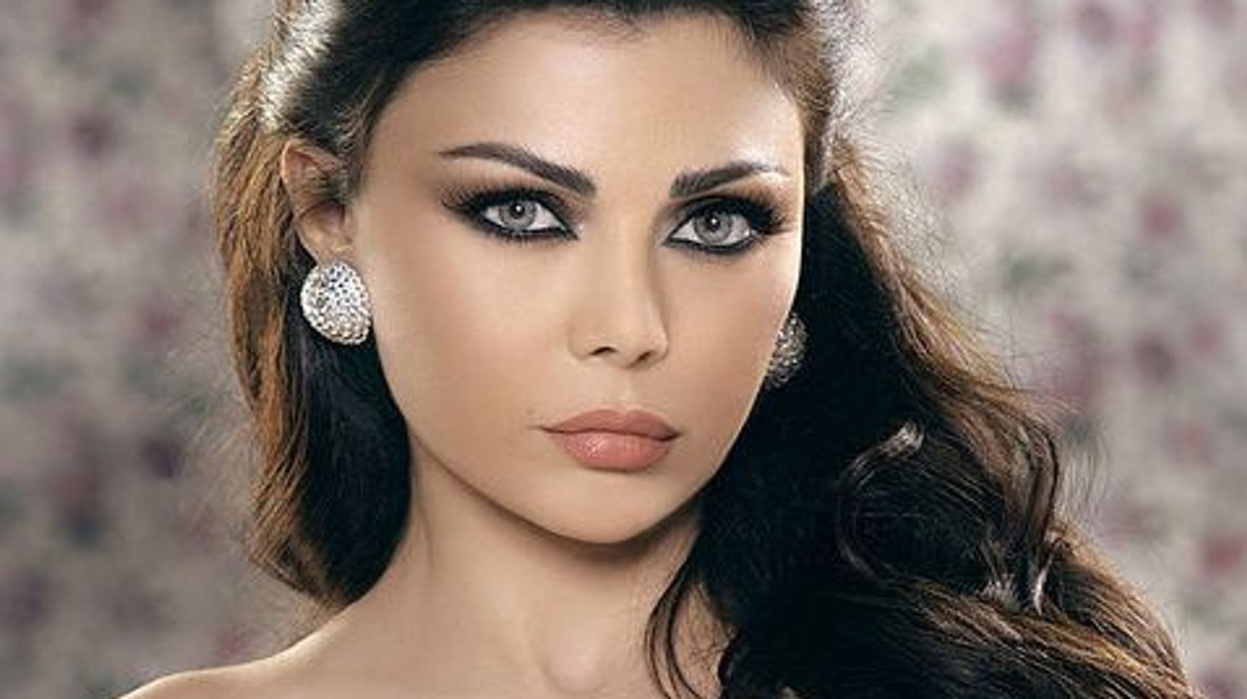 haifawehbe completed her look with a beautiful pair of the Star