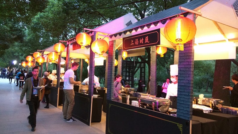 The buffet served both Chinese and American dishes