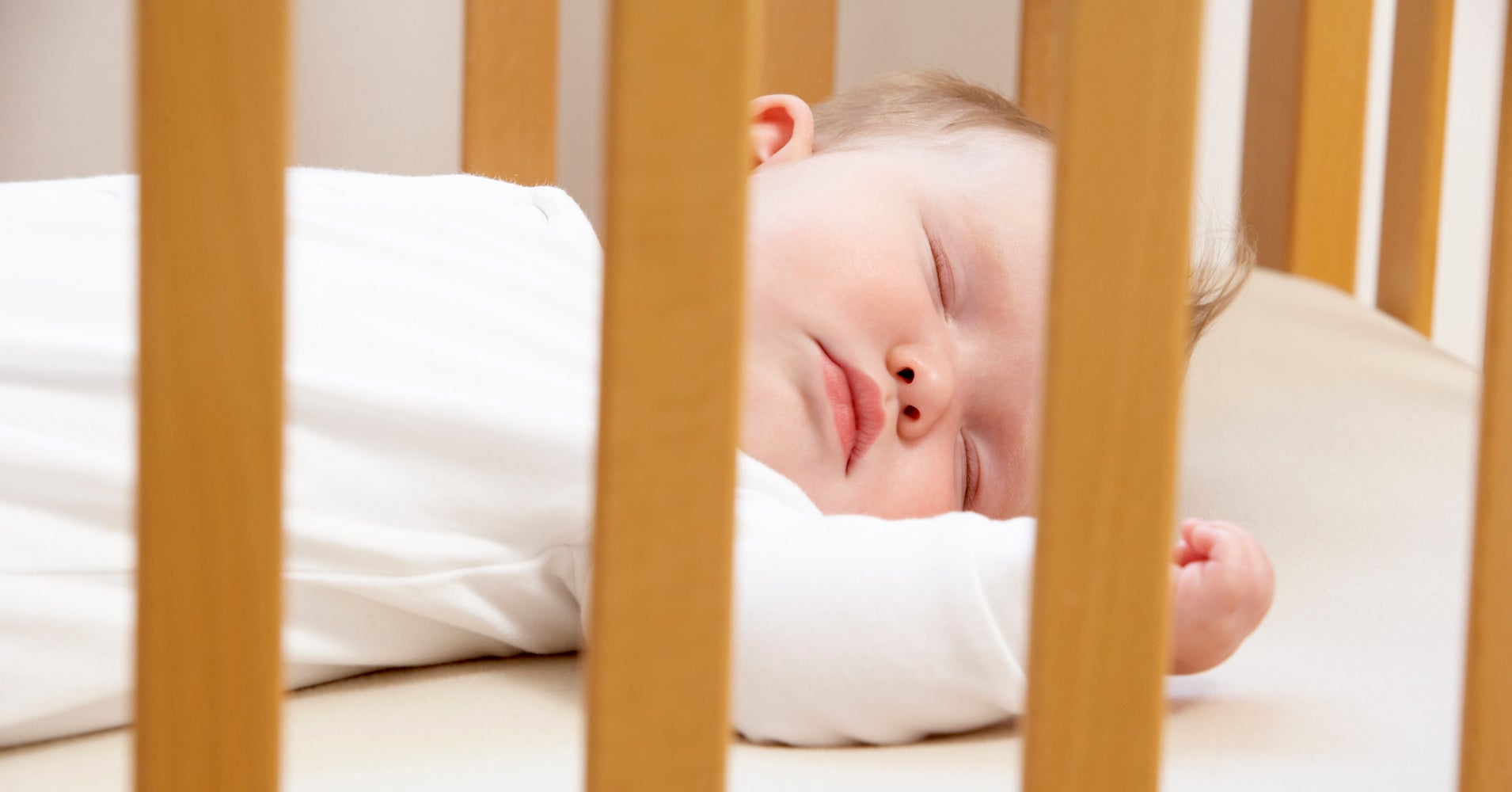 Pediatricians Say Infants Should Sleep In Parents' Room For First Year